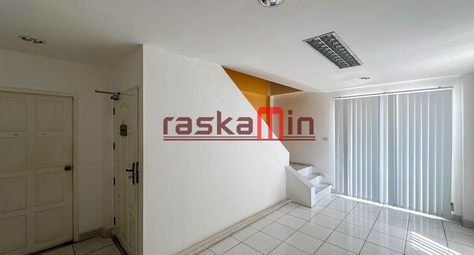 For sale 3 ベッドルーム retail Space in Bang Lamung, Chonburi