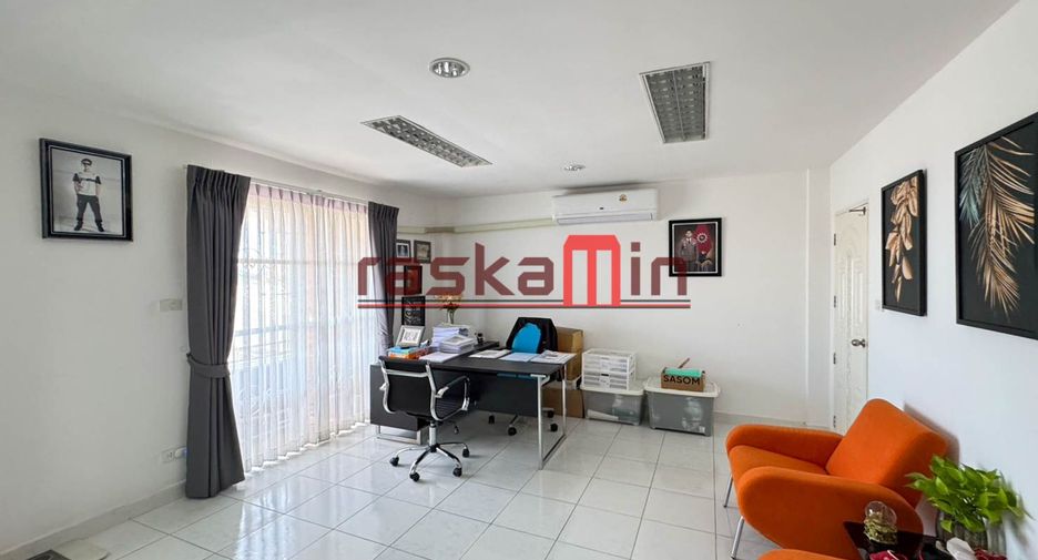 For sale 3 ベッドルーム retail Space in Bang Lamung, Chonburi