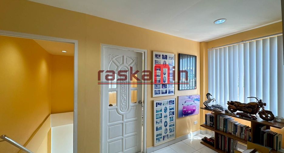 For sale 3 ベッドルーム retail Space in Bang Lamung, Chonburi