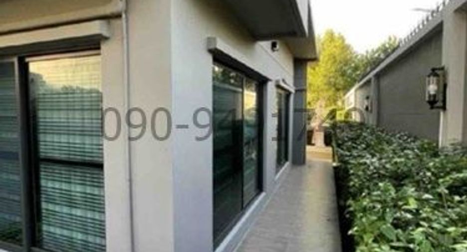 For rent 4 bedrooms house in Mueang Nonthaburi, Nonthaburi