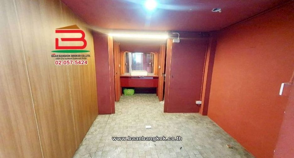 For rent 6 bedrooms retail Space in Suan Luang, Bangkok