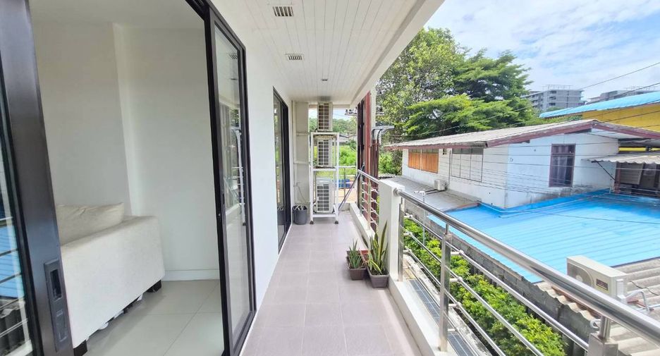 For sale 2 ベッドルーム condo in Si Racha, Chonburi