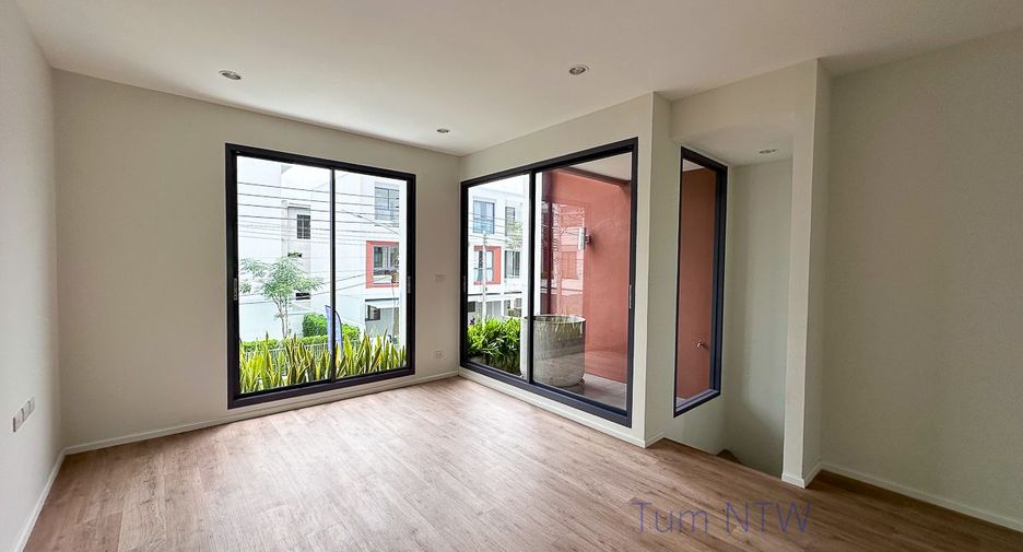 Reihenhaus zum Kauf mit 2 Zimmer in Hang Dong, Chiang Mai
