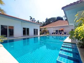 For rent and for sale 7 bedrooms villa in Bang Lamung, Chonburi