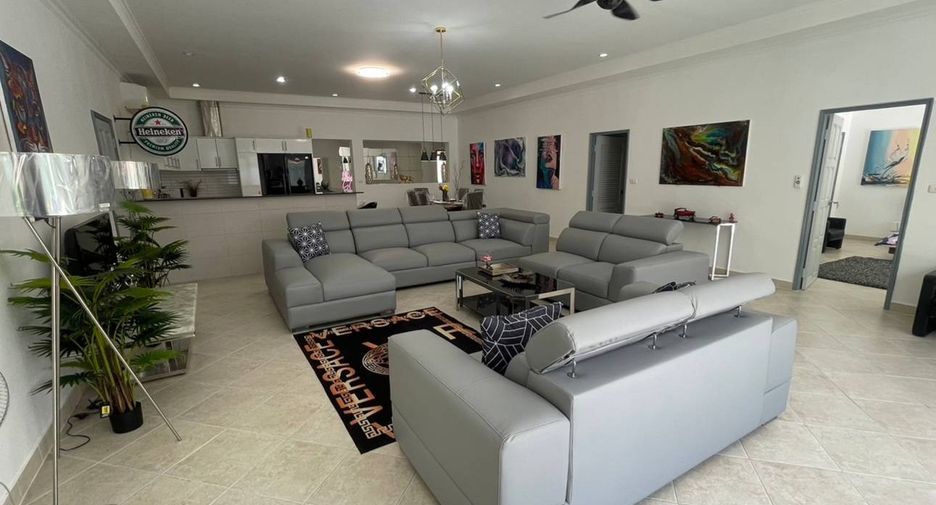 For rent and for sale 7 bedrooms villa in Bang Lamung, Chonburi