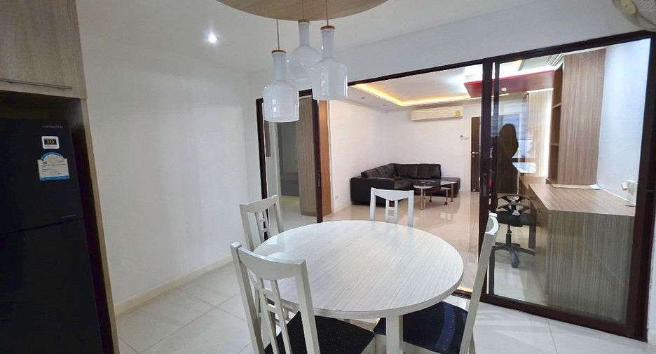 For sale 2 ベッドルーム condo in Huai Khwang, Bangkok