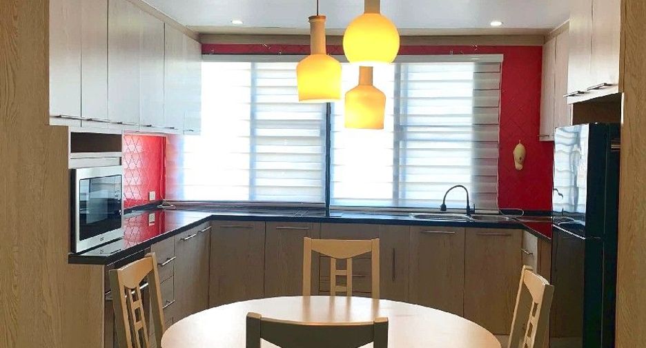 For sale 2 ベッドルーム condo in Huai Khwang, Bangkok