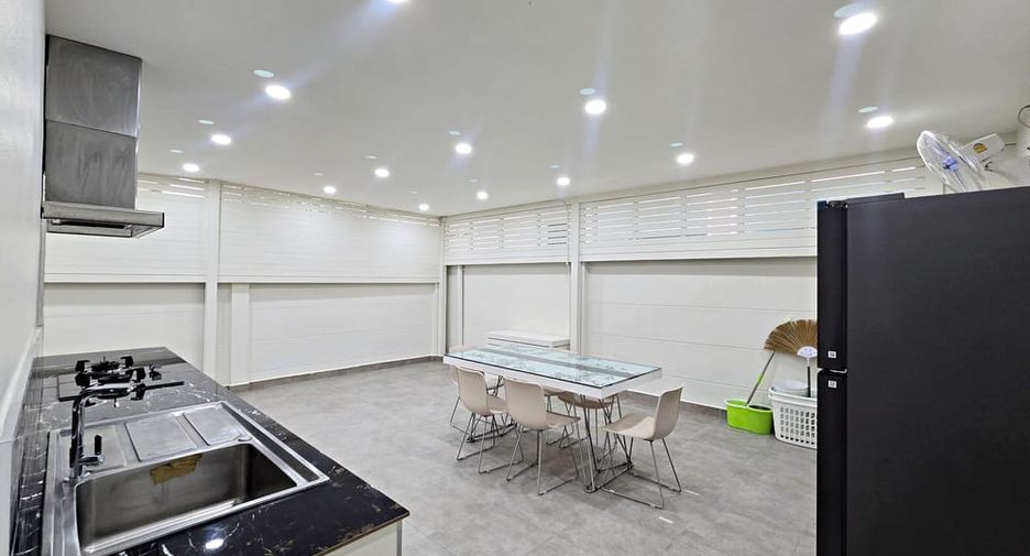 Haus zur Miete mit 4 Zimmer in Bang Lamung, Chonburi