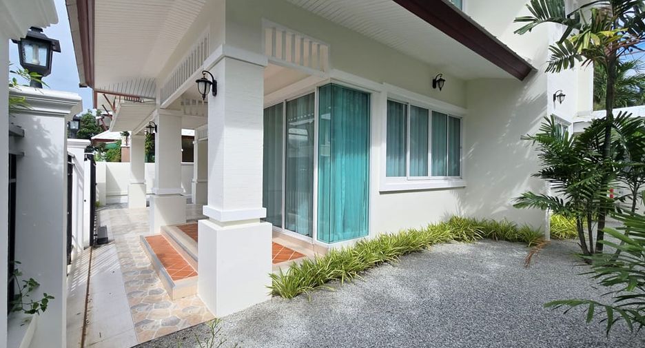 Haus zur Miete mit 4 Zimmer in Bang Lamung, Chonburi