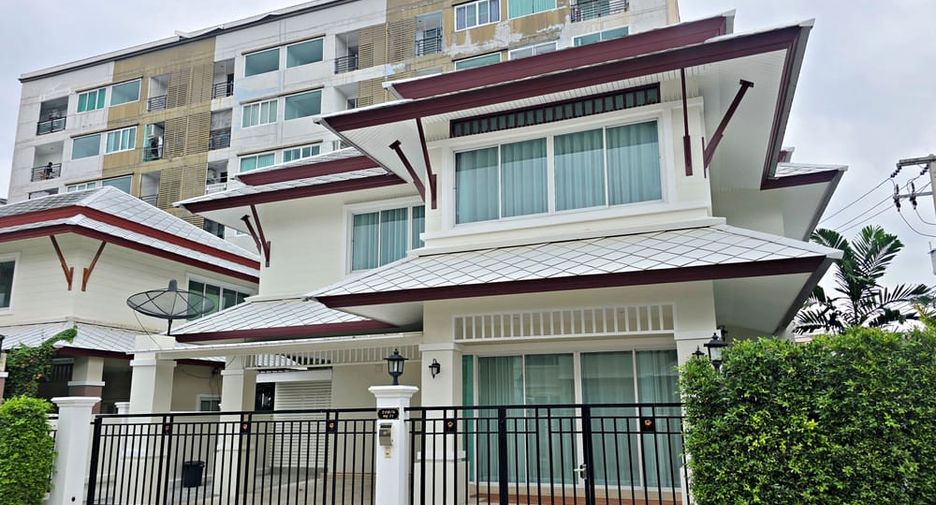 Haus zur Miete mit 4 Zimmer in Bang Lamung, Chonburi