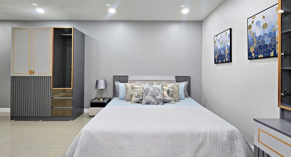 Haus zur Miete mit 4 Zimmer in Bang Lamung, Chonburi