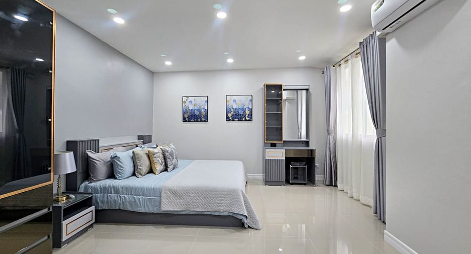 Haus zur Miete mit 4 Zimmer in Bang Lamung, Chonburi