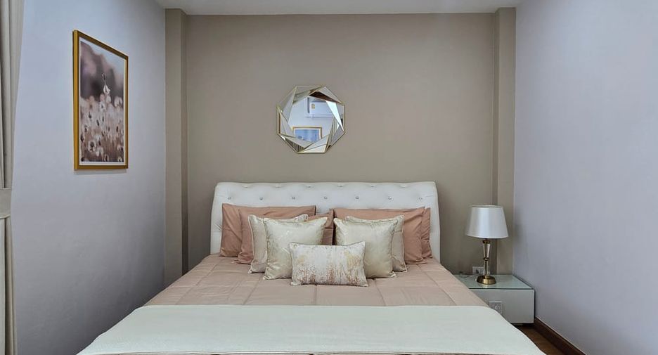 Haus zur Miete mit 4 Zimmer in Bang Lamung, Chonburi