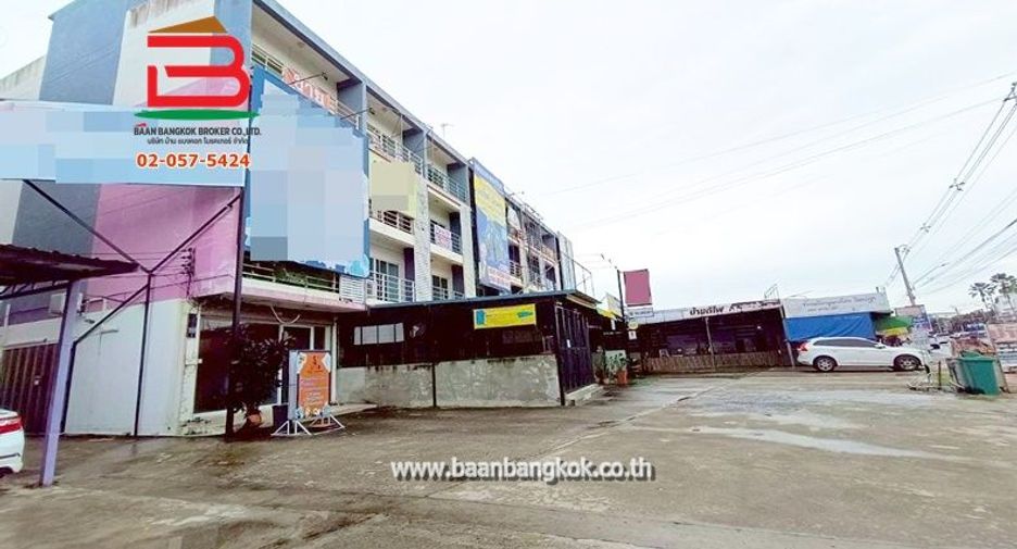 出售 4 卧室 商业空间 在 Lam Luk Ka, Pathum Thani