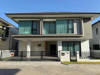 À louer 4 chambres maison à Bang Phli, Samut Prakan