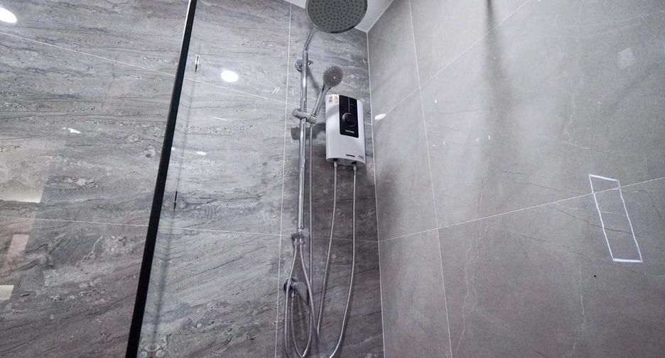 For sale 4 bedrooms villa in Bang Lamung, Chonburi