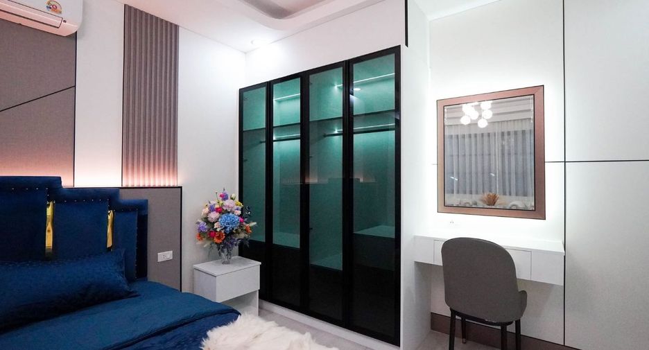 For sale 4 bedrooms villa in Bang Lamung, Chonburi