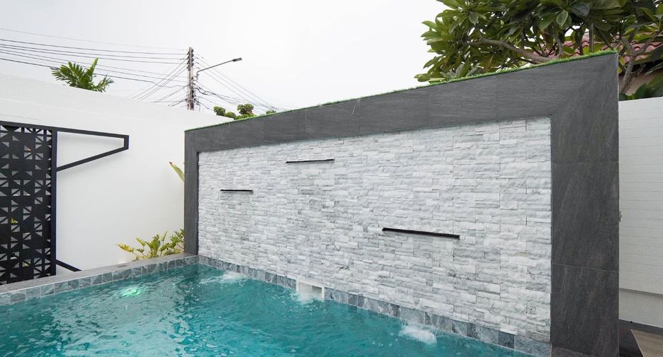 For sale 4 bedrooms villa in Bang Lamung, Chonburi