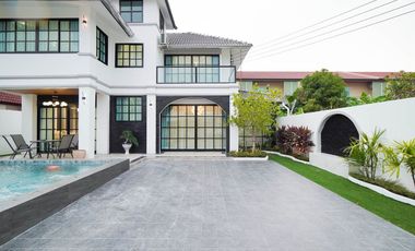 For sale 4 bedrooms villa in Bang Lamung, Chonburi