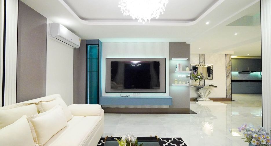 For sale 4 bedrooms villa in Bang Lamung, Chonburi