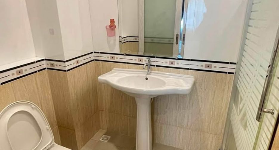 For rent 2 bedrooms condo in Bang Lamung, Chonburi