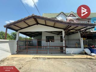 出售 4 卧室 联排别墅 在 Mueang Nakhon Pathom, Nakhon Pathom