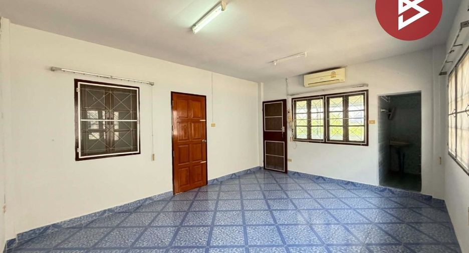 出售 4 卧室 联排别墅 在 Mueang Nakhon Pathom, Nakhon Pathom