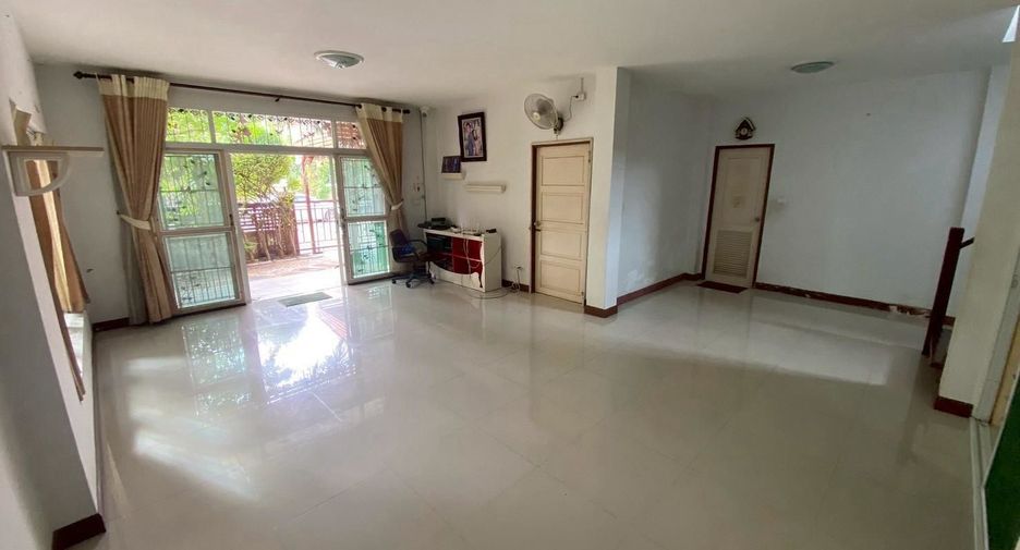 For sale 4 bedrooms house in Bang Phli, Samut Prakan