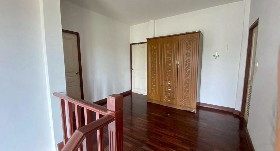 For sale 4 bedrooms house in Bang Phli, Samut Prakan