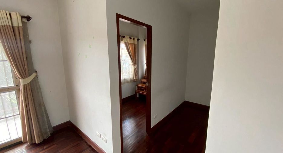 For sale 4 bedrooms house in Bang Phli, Samut Prakan