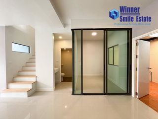 Reihenhaus zum Kauf mit 4 Zimmer in Bang Phli, Samut Prakan