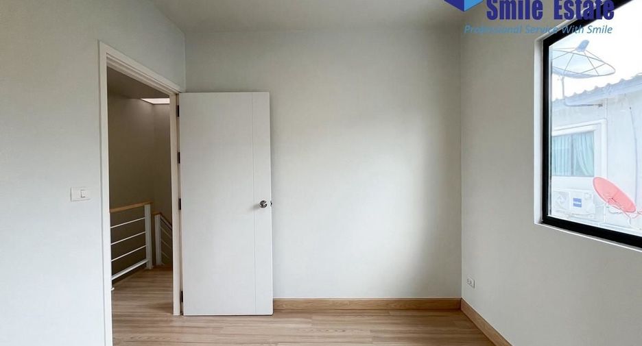 Reihenhaus zum Kauf mit 4 Zimmer in Bang Phli, Samut Prakan