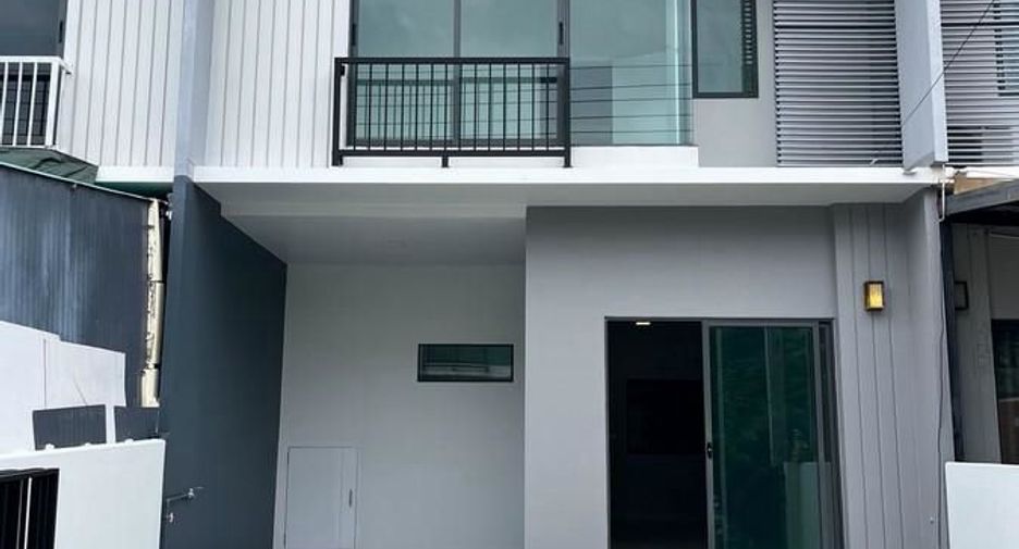Reihenhaus zum Kauf mit 4 Zimmer in Bang Phli, Samut Prakan