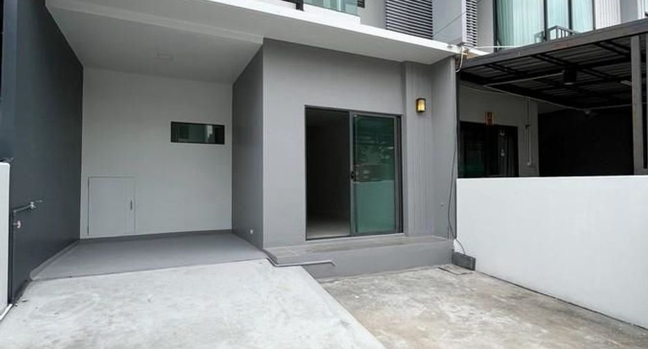 Reihenhaus zum Kauf mit 4 Zimmer in Bang Phli, Samut Prakan