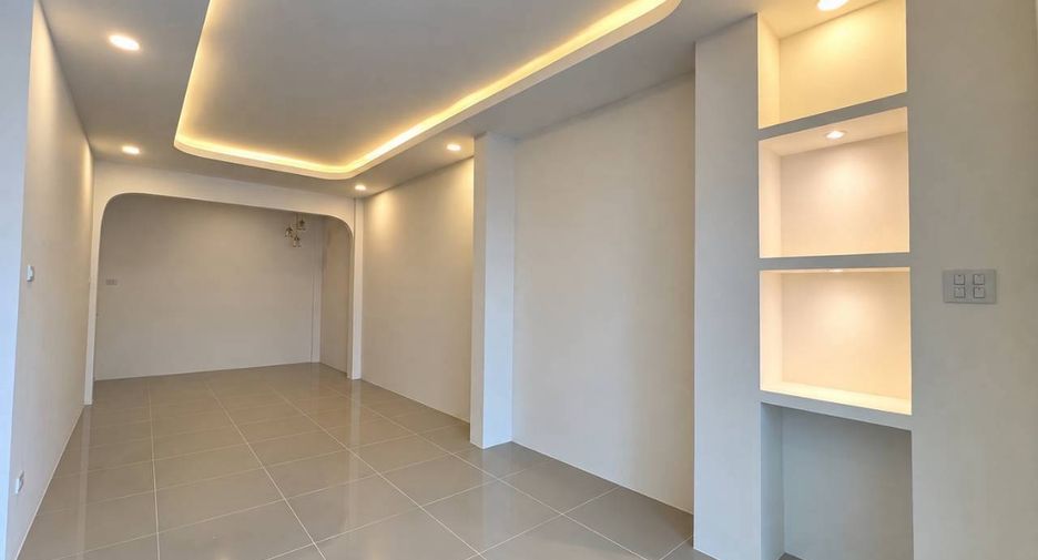 For sale 2 bedrooms townhouse in Thalang, Phuket