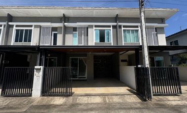 For sale 3 bedrooms townhouse in Thalang, Phuket