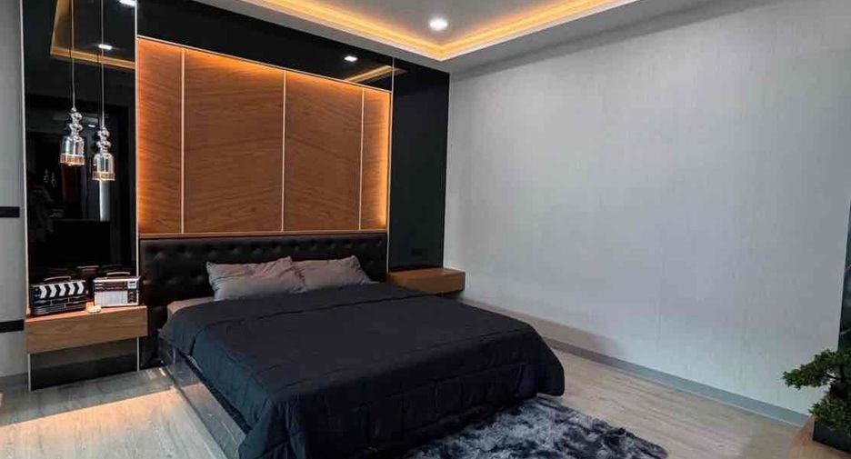 For rent 3 bedrooms villa in Bang Lamung, Chonburi