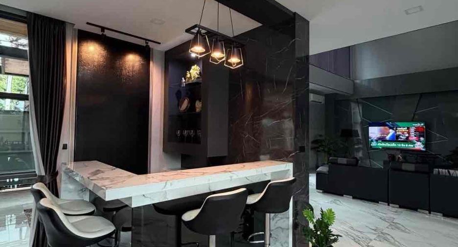 For rent 3 bedrooms villa in Bang Lamung, Chonburi