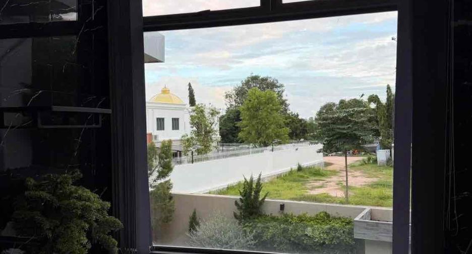 For rent 3 bedrooms villa in Bang Lamung, Chonburi