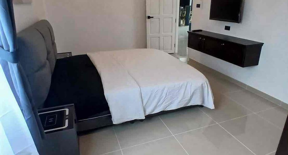 For rent 6 bedrooms villa in Bang Lamung, Chonburi