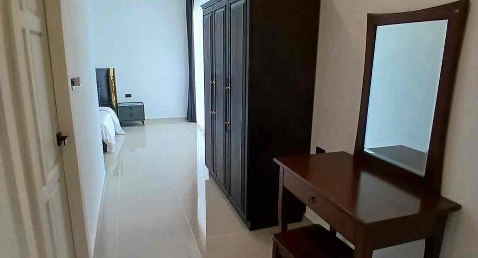 For rent 6 bedrooms villa in Bang Lamung, Chonburi