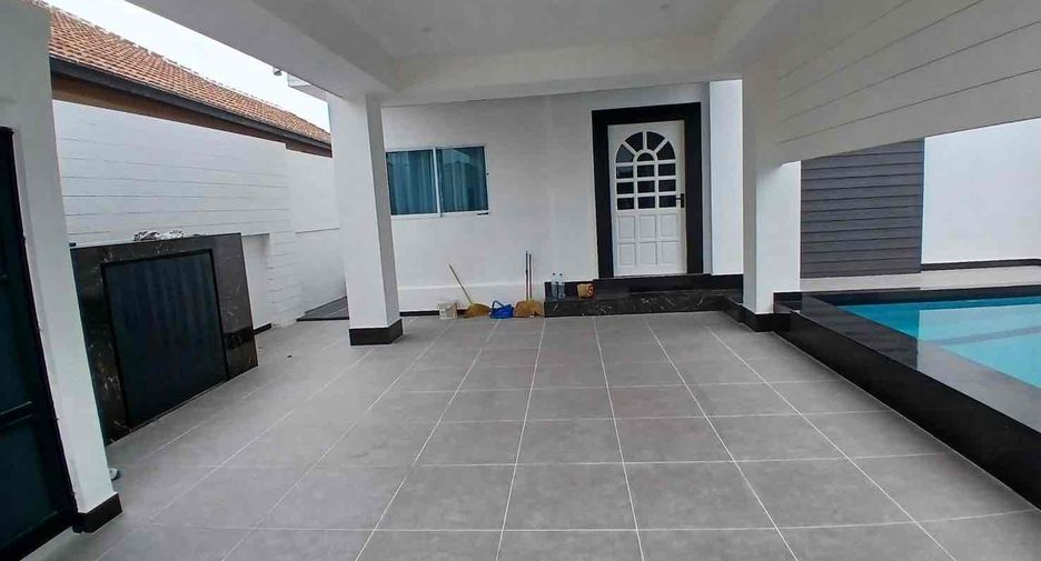 For rent 6 bedrooms villa in Bang Lamung, Chonburi