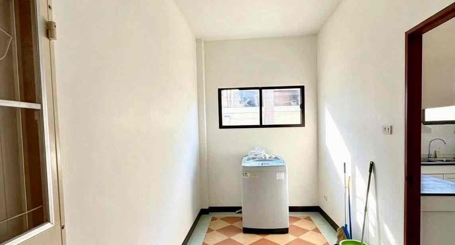 For rent 3 bedrooms villa in Bang Lamung, Chonburi