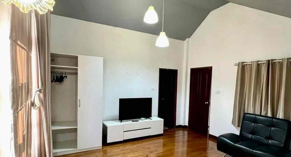 For rent 3 bedrooms villa in Bang Lamung, Chonburi