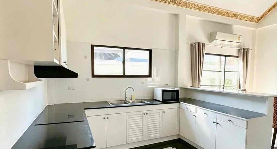 For rent 3 bedrooms villa in Bang Lamung, Chonburi