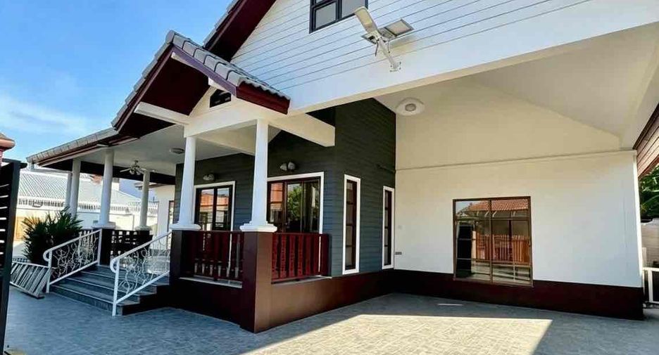 For rent 3 bedrooms villa in Bang Lamung, Chonburi