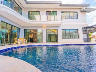 For rent 5 bedrooms villa in Bang Lamung, Chonburi