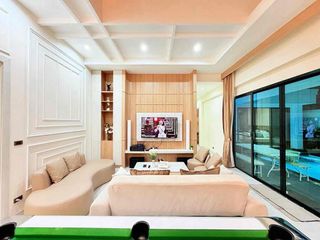 Villa en alquiler de 3 habitaciones en Bang Lamung, Chonburi