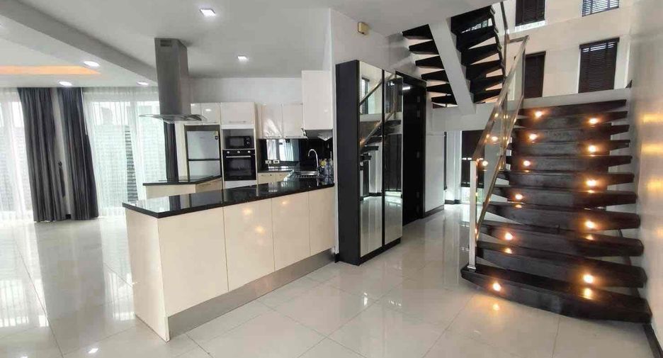 For rent 4 bedrooms villa in Jomtien, Pattaya