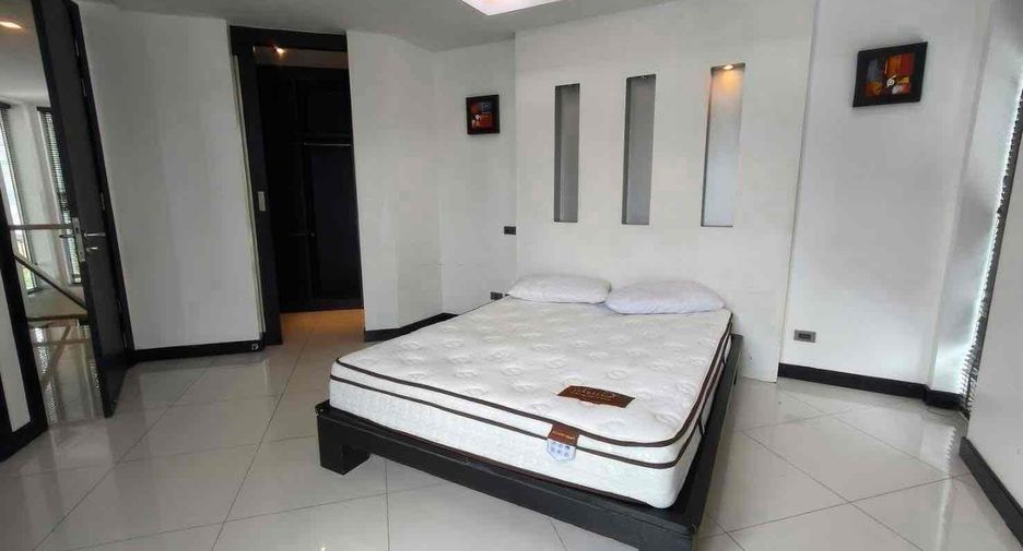 For rent 4 bedrooms villa in Jomtien, Pattaya